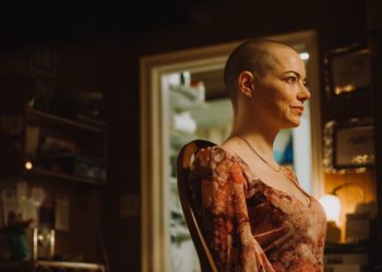 ‘Bugonia’s Strong Landing Is A Top Per Screen Debut For 2025 – Specialty Box Office