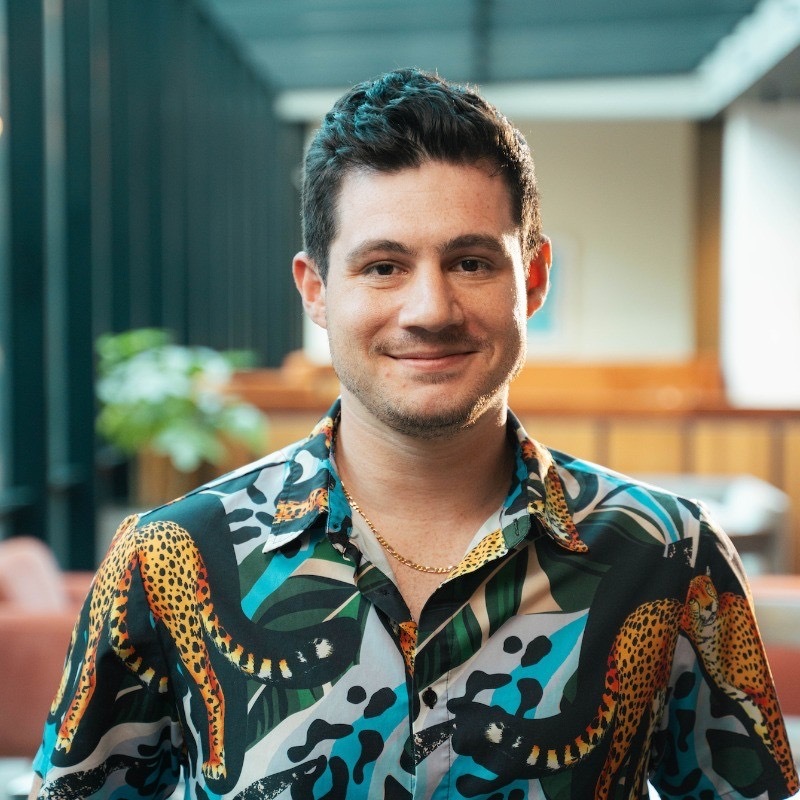 Andrew Bernstein headshot