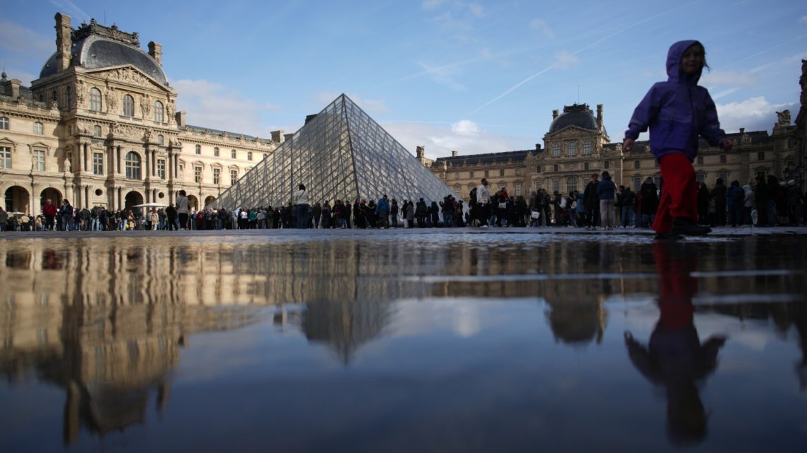 French senators say security at the Louvre is ‘not in line’ with modern standards and demand action