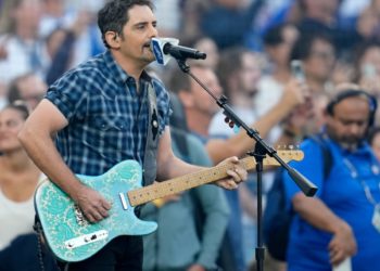 Brad Paisley says he’s ‘Mr. More Baseball’ after performing at another World Series marathon game