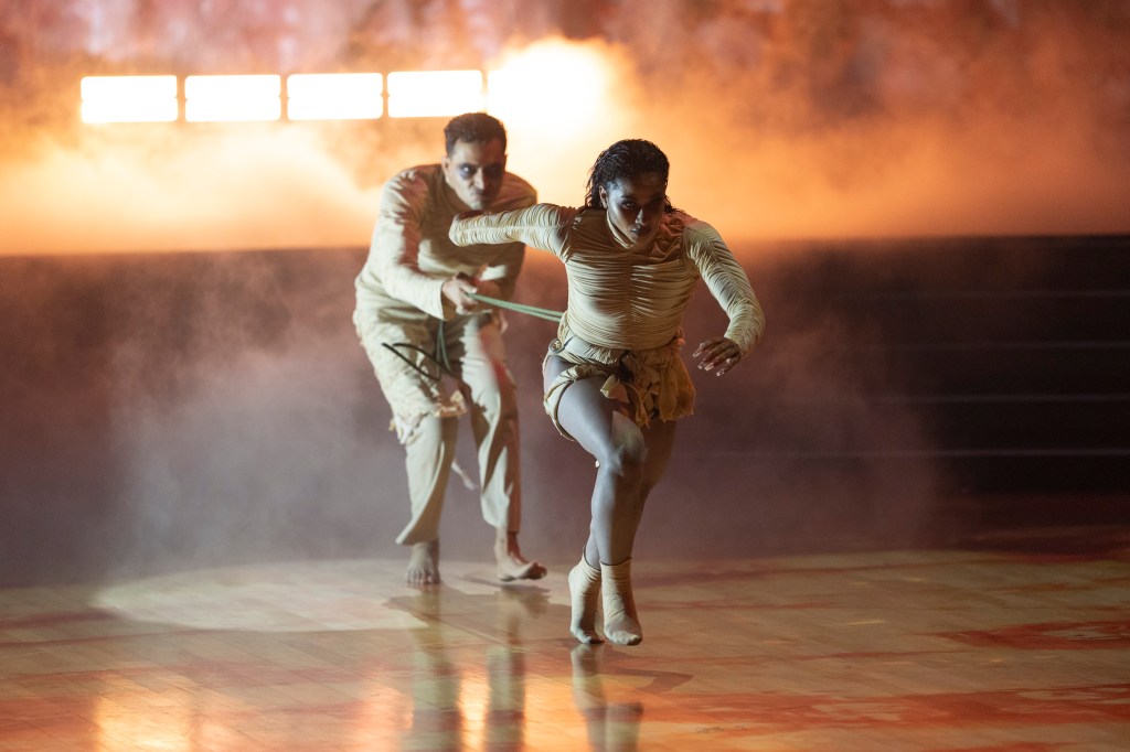 ‘Dancing With The Stars’ Week 7: Injured Elaine Hendrix Scares Up Great Scores While A Reality Star Is Sent Packing