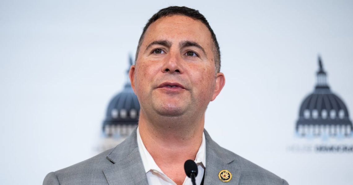 Dem Rep Slams ‘Cowards’ for Ignoring Trump’s ‘Mental Decline’