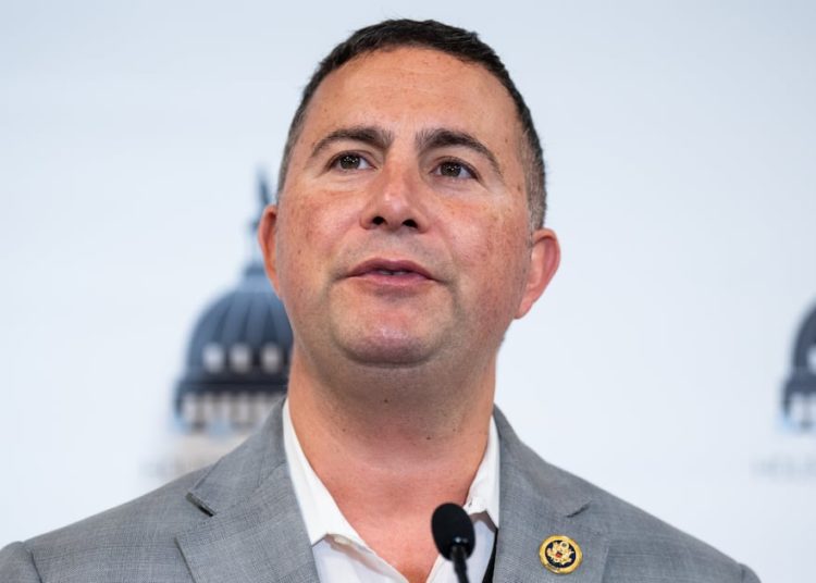 Dem Rep Slams ‘Cowards’ for Ignoring Trump’s ‘Mental Decline’