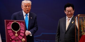 Trump Lusts Over More Gold as South Korea Crowns Him in Bling