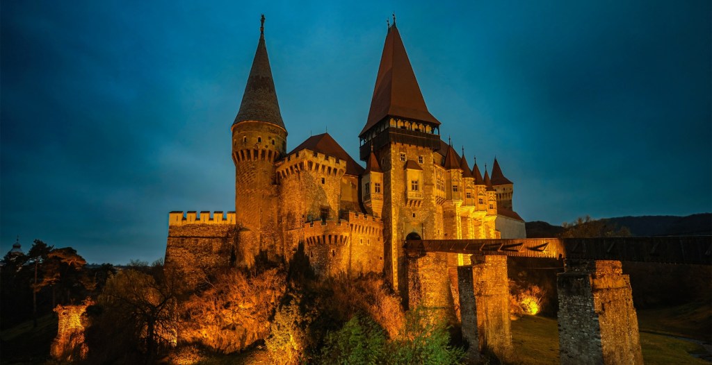 2. Corvin Castle, Romania (4.9/5)