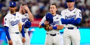 Dodgers shuffle their slumping lineup for World Series Game 5, and it doesn’t work in Jays’ 6-1 win