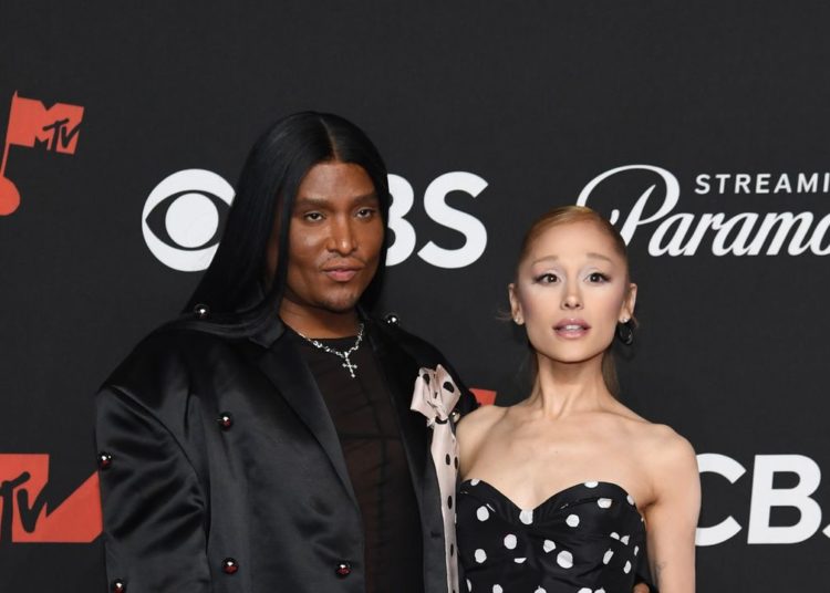 Ariana Grande Is  Brunette Again—and Still Paying Homage to ‘The Wizard of Oz’