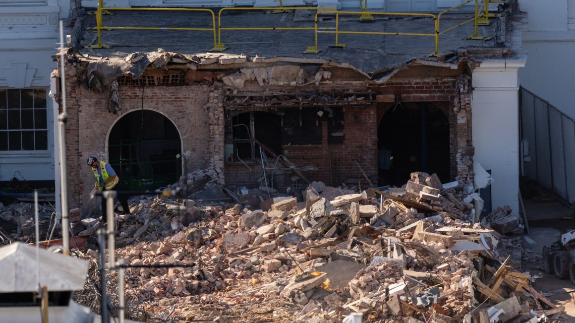 Critics question if White House ‘cut corners’ on asbestos safety in East Wing demo