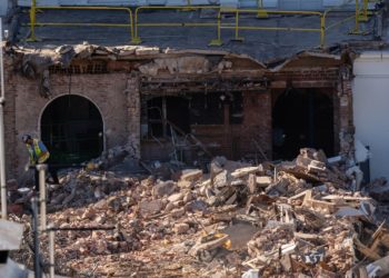 Critics question if White House ‘cut corners’ on asbestos safety in East Wing demo