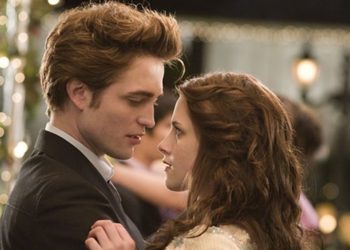 ‘Twilight’ Reissue Racks Up $1.5M Wednesday As Robert Pattinson & Kristen Stewart Saga Plays Halloween Frame