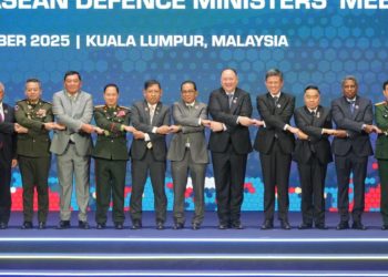 US defense chief vows to ‘stoutly defend’ Indo-Pacific interests in talks with China