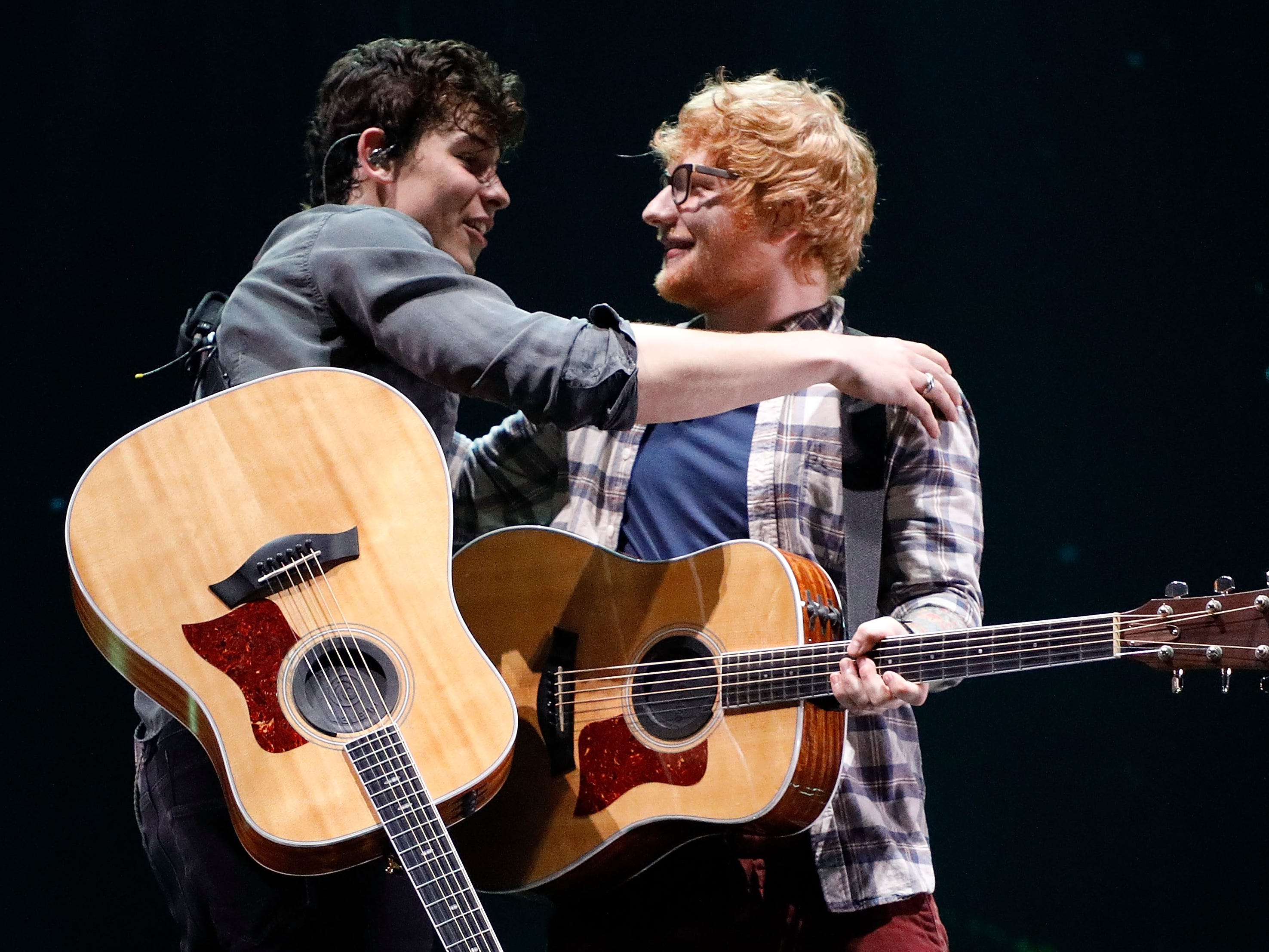 Shawn Mendes performs