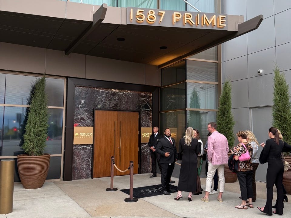 exterior of 1587 Prime