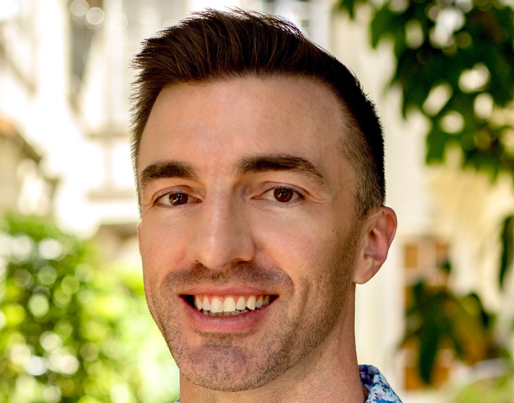 ABC & 20th Television Developing Father-Daughter Legal Drama ‘Roman Law’ From Jeremy Svenson