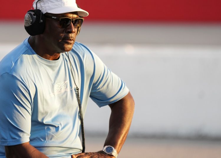 NASCAR Commissioner Steve Phelps: ‘We are trying our hardest’ to settle antitrust lawsuit