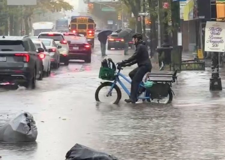 2 die in flooded New York City basements during heavy rainstorm