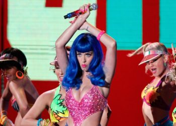 4 Recession-Era Pop Anthems That Made Being Broke Sound Fabulous