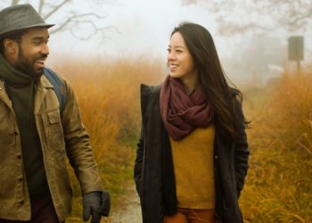 5 Ways To Protect Your Relationship From Daylight Saving Time Woes