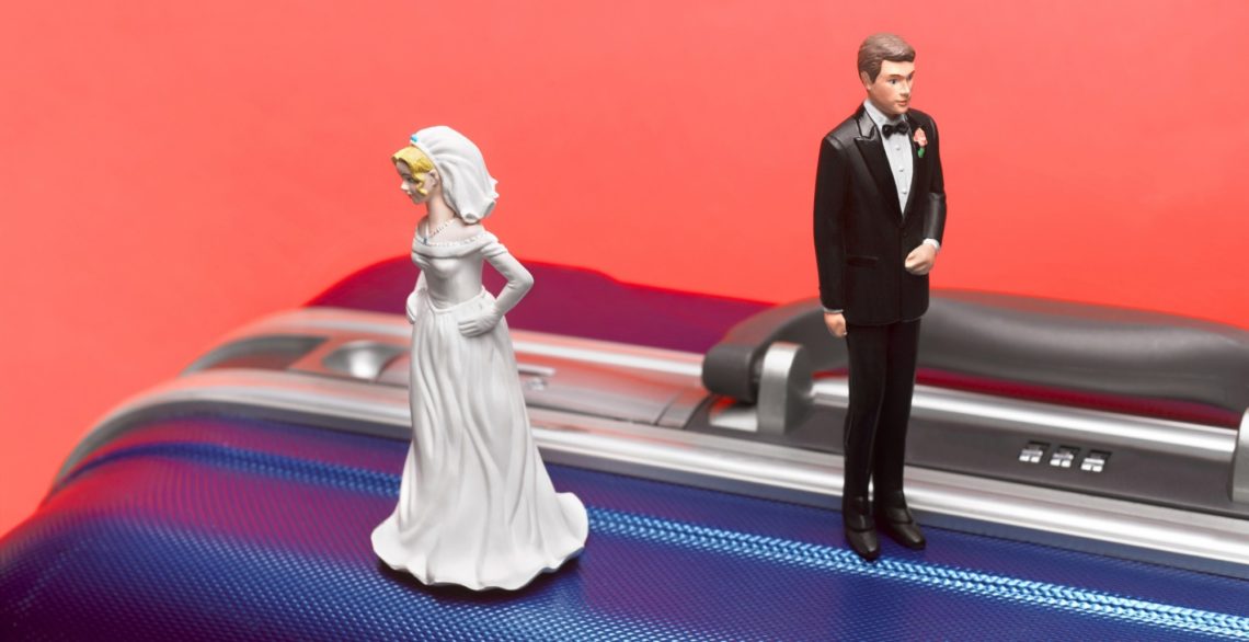 6 Signs Your Partner Is Cheating During the Holidays