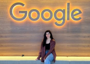 I earned $600,000 last year. I made half at Google and $300,000 from my side hustle, which I spend 5 hours a week on.