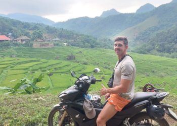 I left a stressful job in Hawaii and moved to Vietnam. It’s been 6 years, and I have no plans to move back to the US.