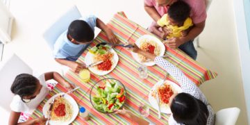 Mealtime in my house of 6 was getting chaotic. A simple list helped my kids with table manners.