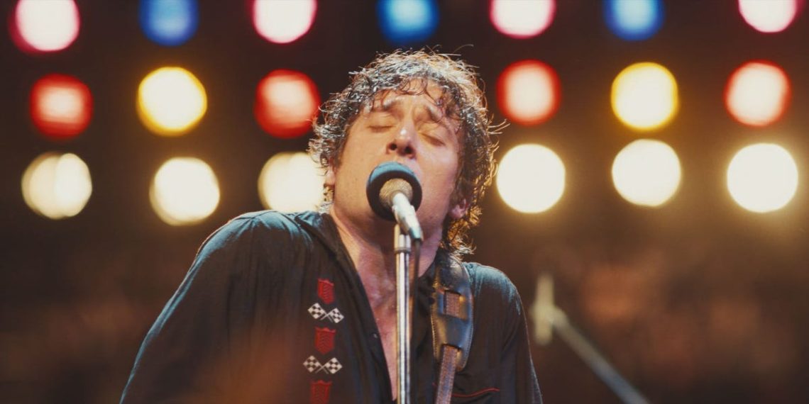 Yes, Jeremy Allen White is actually singing in ‘Deliver Me from Nowhere’ — and Bruce Springsteen approves