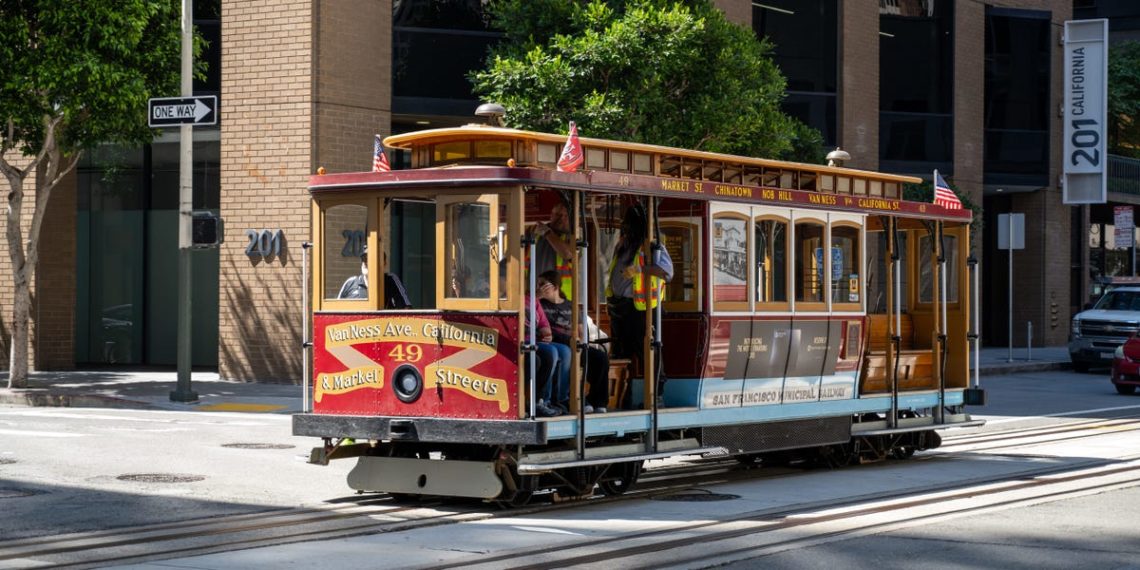 Tech hopefuls are listing San Francisco in their online bios — even if they don’t live there