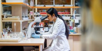 Lab spaces were the hottest commercial real estate bet. Now, landlords are facing headwinds from DC and Silicon Valley.