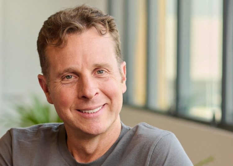 Amazon VP says his division is hiring and promoting based on employees’ AI usage