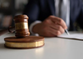 A former Array exec’s effort to claim a $100 million stake in the fintech unicorn has failed