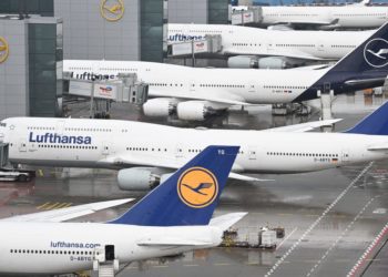 A flight from the US to Europe had to turn back after a passenger’s midair fork attack