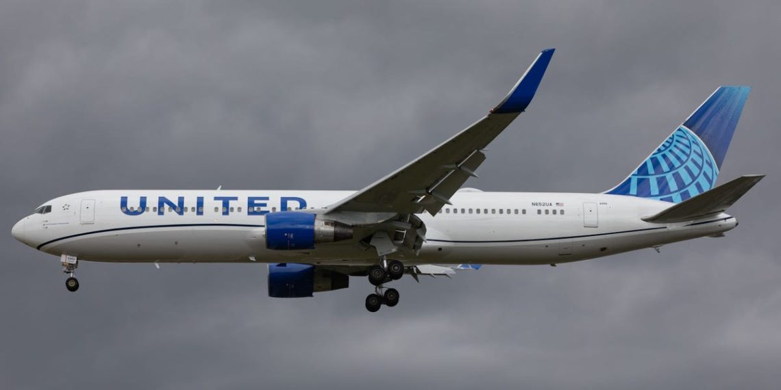 A United flight u-turned over the Atlantic coast when a passenger’s laptop fell through a gap into the plane’s hold