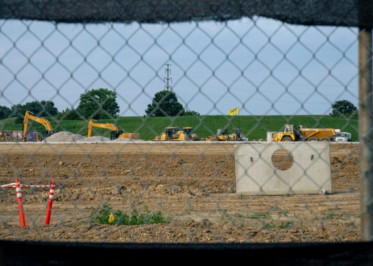 Big Tech says ‘AI bubble? What AI bubble?’