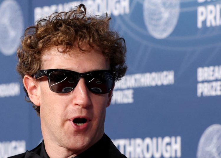 Forget the $100 billion club — there are now 6 people worth over $200 billion