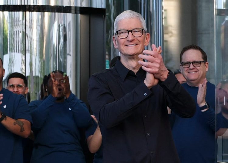 Apple expects to finish the year with a monster quarter — and turn things around in China