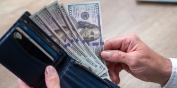 Aiming for FIRE but hate your job? Put your money into savings to change your life now, says a financial expert