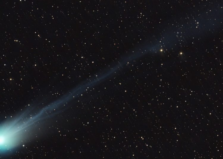 A 17 Year Comet Is Firing Off Radio Signals. What Does That Mean?