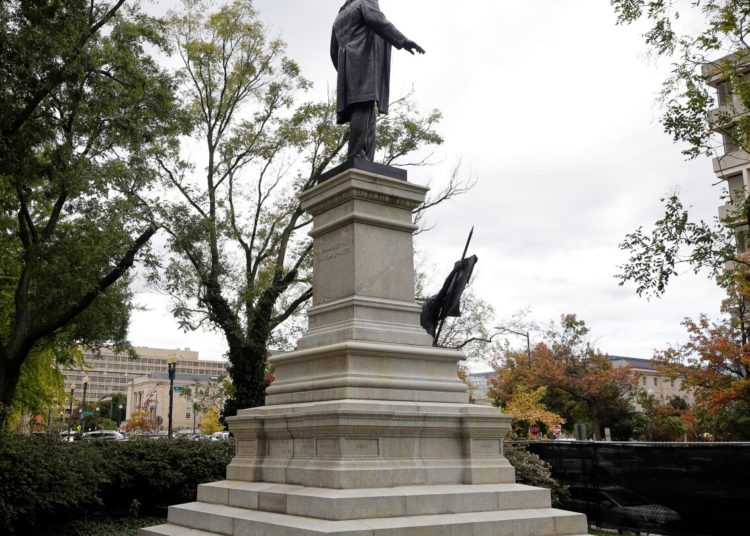A Confederate statue is restored as part of Trump’s efforts to reshape how history is told