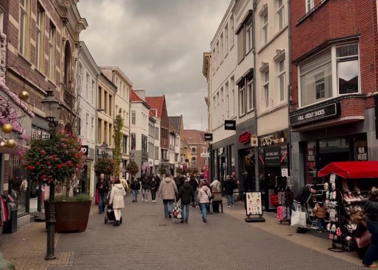 A Tidy Dutch Town Offers a Window Into a Messy Dutch Election