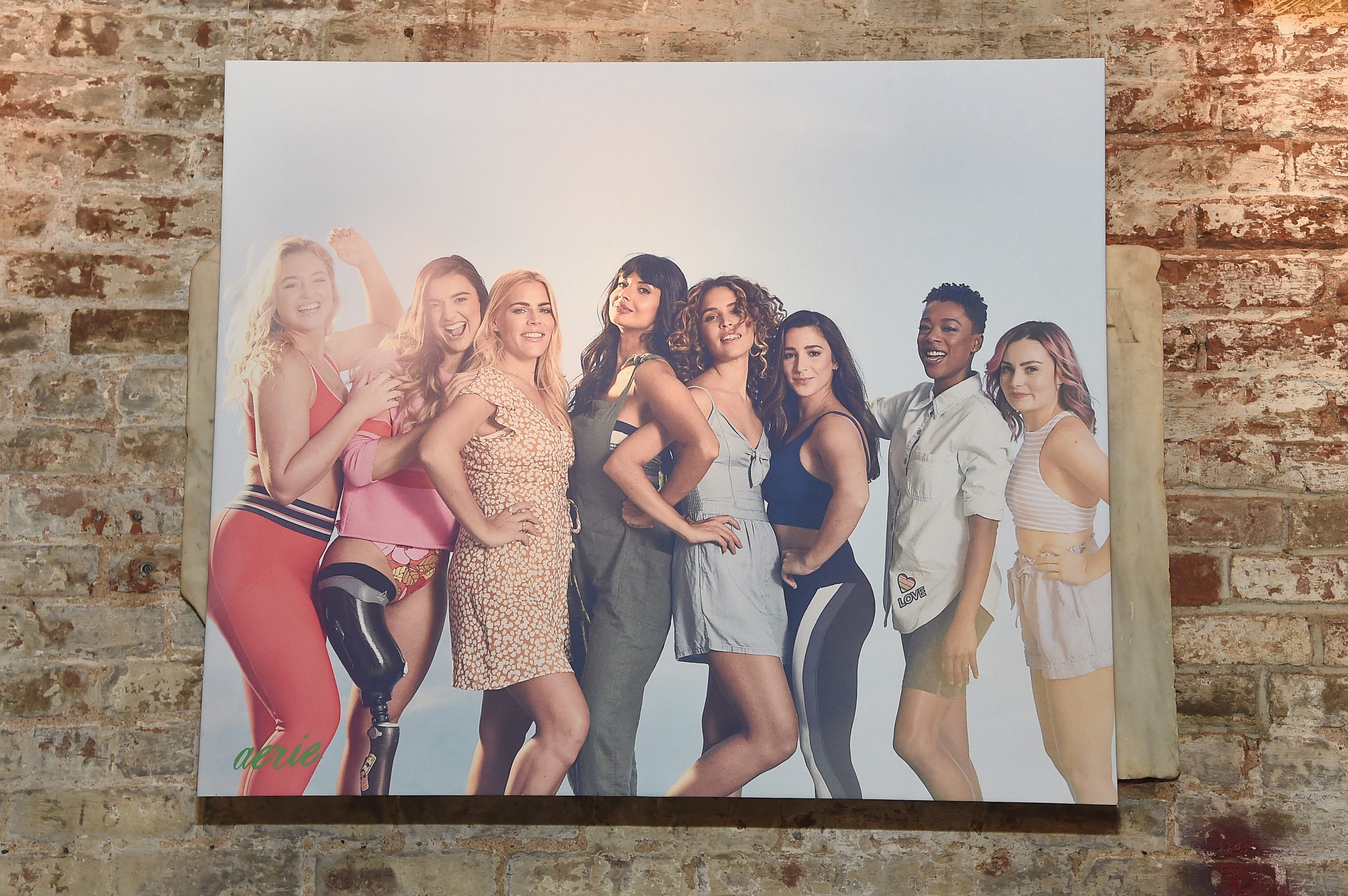 Aerie ad with models