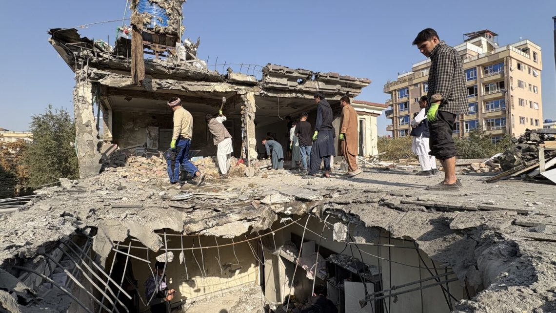 Afghanistan and Pakistan head to Turkey for second round of crisis talks