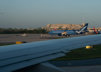 Air Controller Shortage Causes Delays in Orlando and Other Major Airports