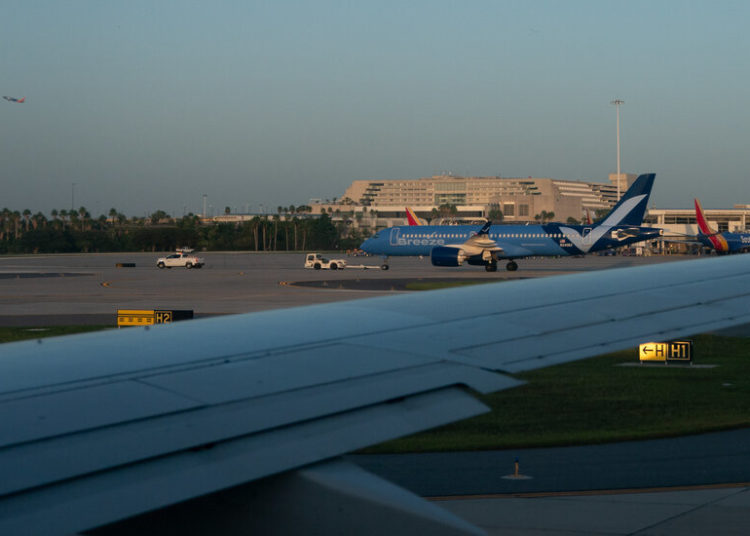 Air Controller Shortage Causes Delays in Orlando and Other Major Airports