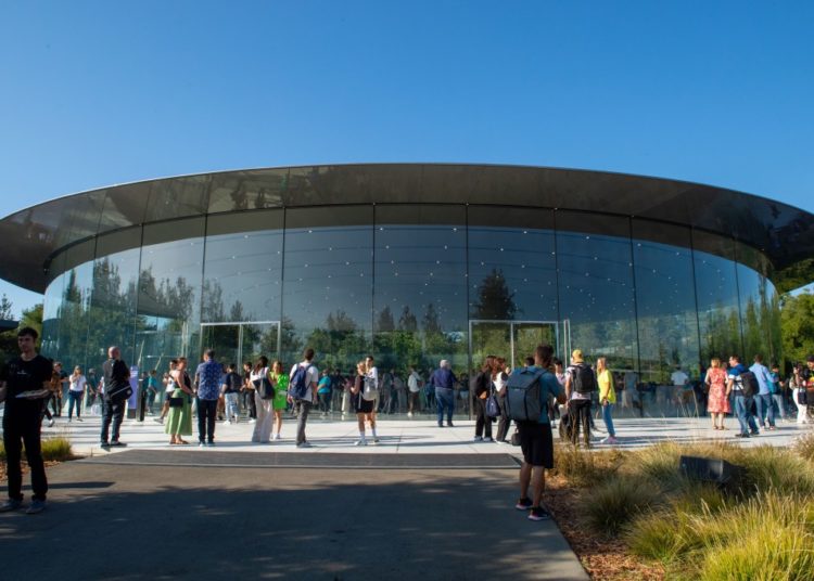 Apple Nips Quarterly Estimates As Investors Await More Color On IPhone 17 Sales