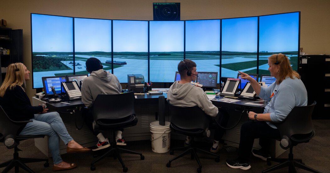 As Shutdown Slows Air Traffic Training, These Schools Are Stepping In