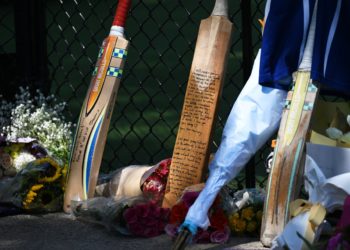 Australia wins the toss and fields against India after tribute to dead teenage cricketer