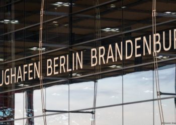 Berlin airport briefly halts flights due to drone sightings