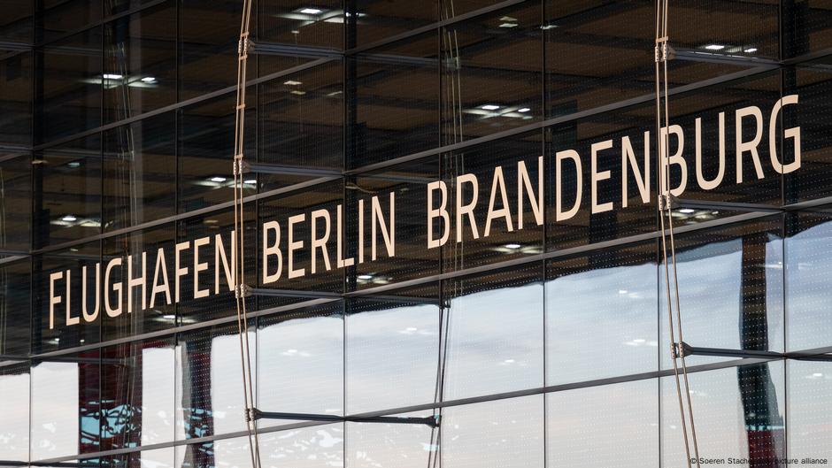 Berlin airport briefly halts flights due to drone sightings