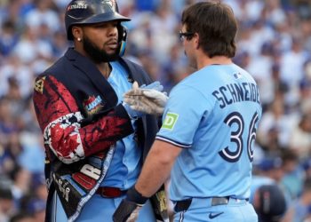Blue Jays hit first leadoff back-to-back homers in World Series history — on 3 pitches